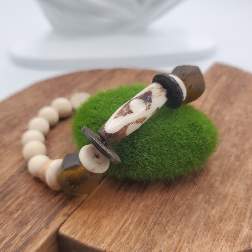 Wooden Carved Bracelet B3010